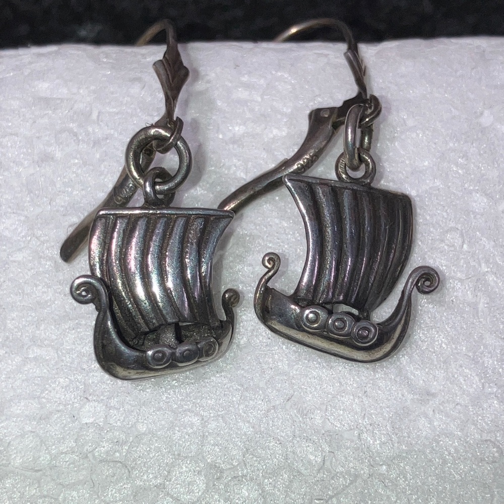 WD Viking Ship Design Sterling Silver Dangle Earrings